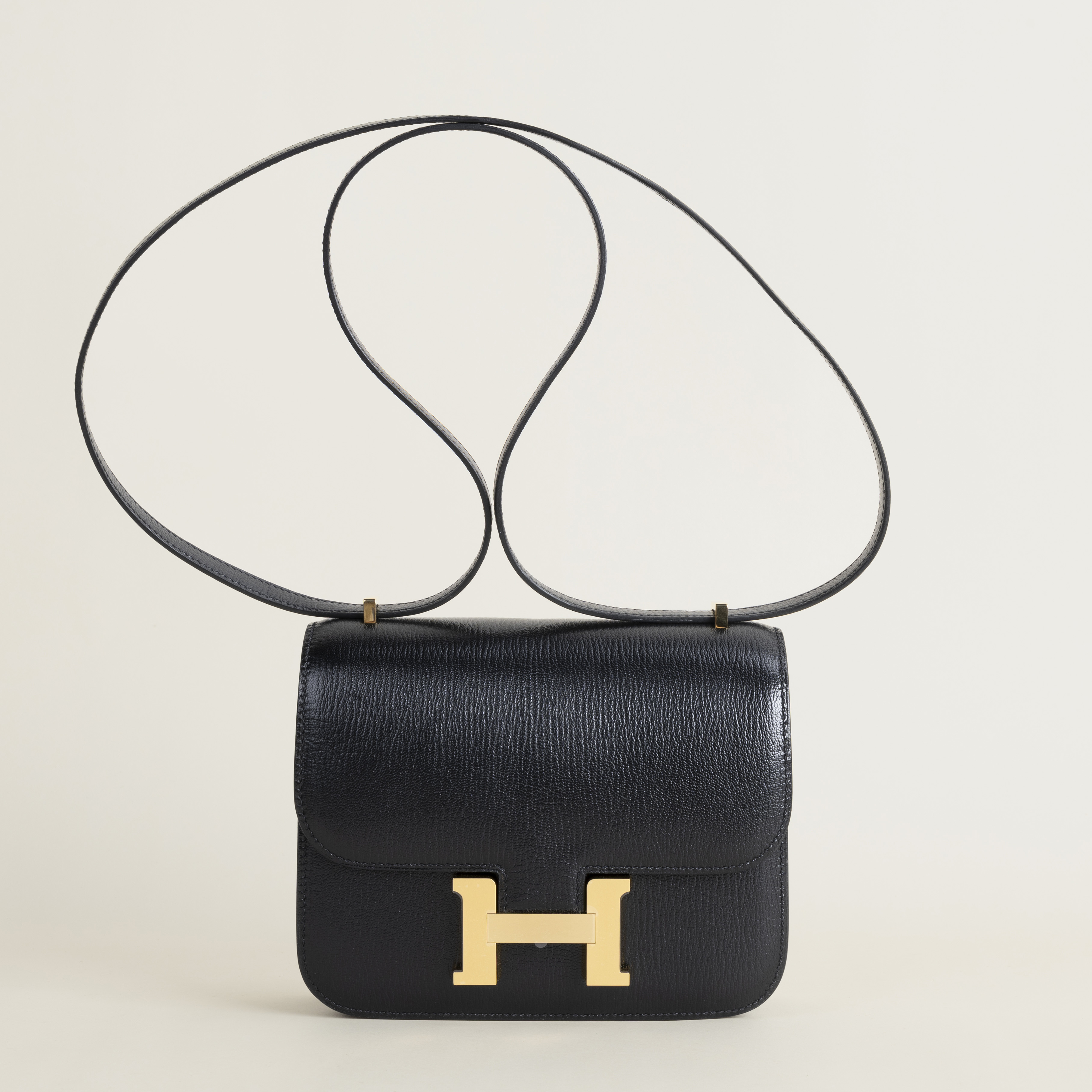 Constance 18cm Chevre leather CC89 Noir ghw