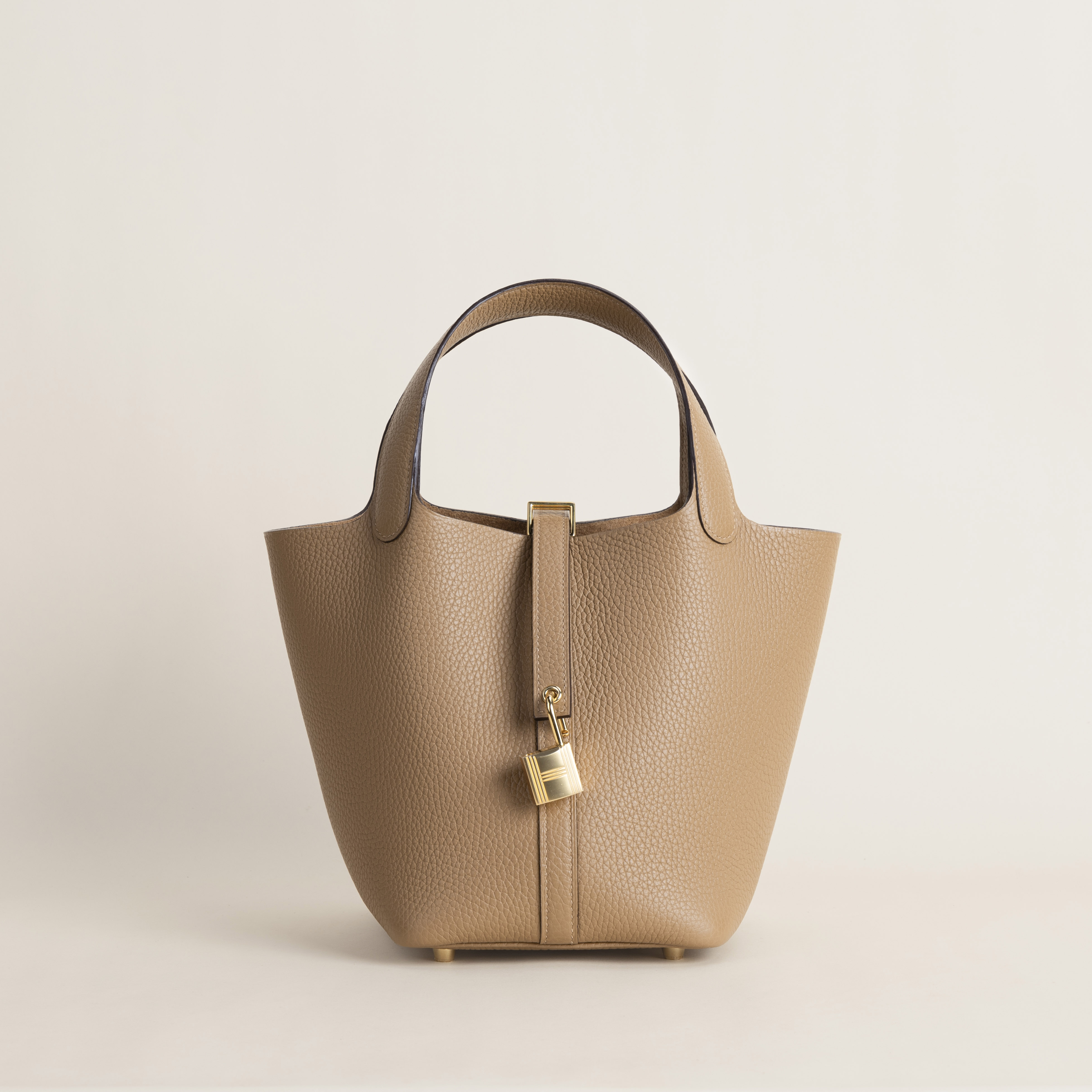 Picotin18 Clemence 4b biscuit GHW