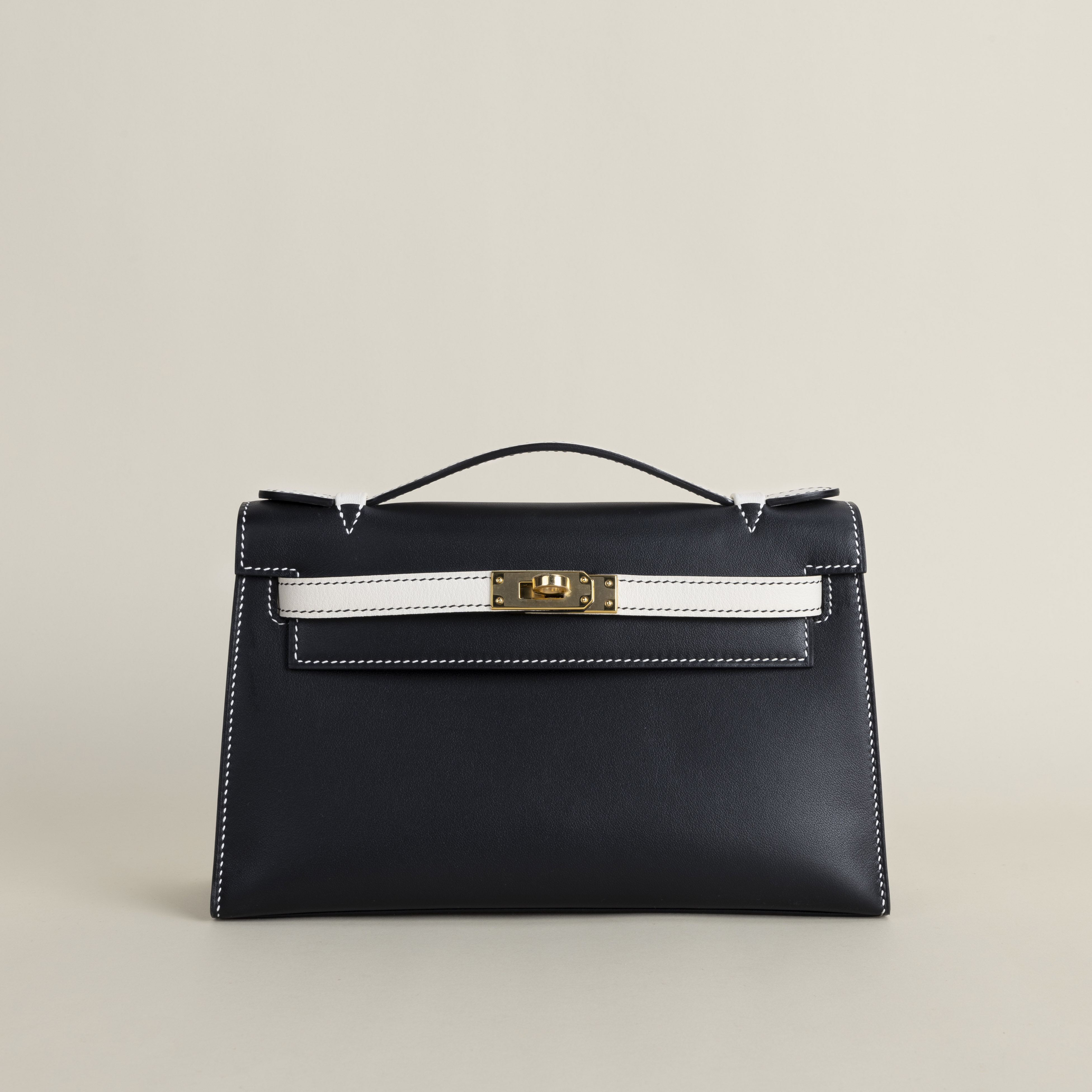 Kelly Pochette Swift 89 Noir  01 Blanc GHW