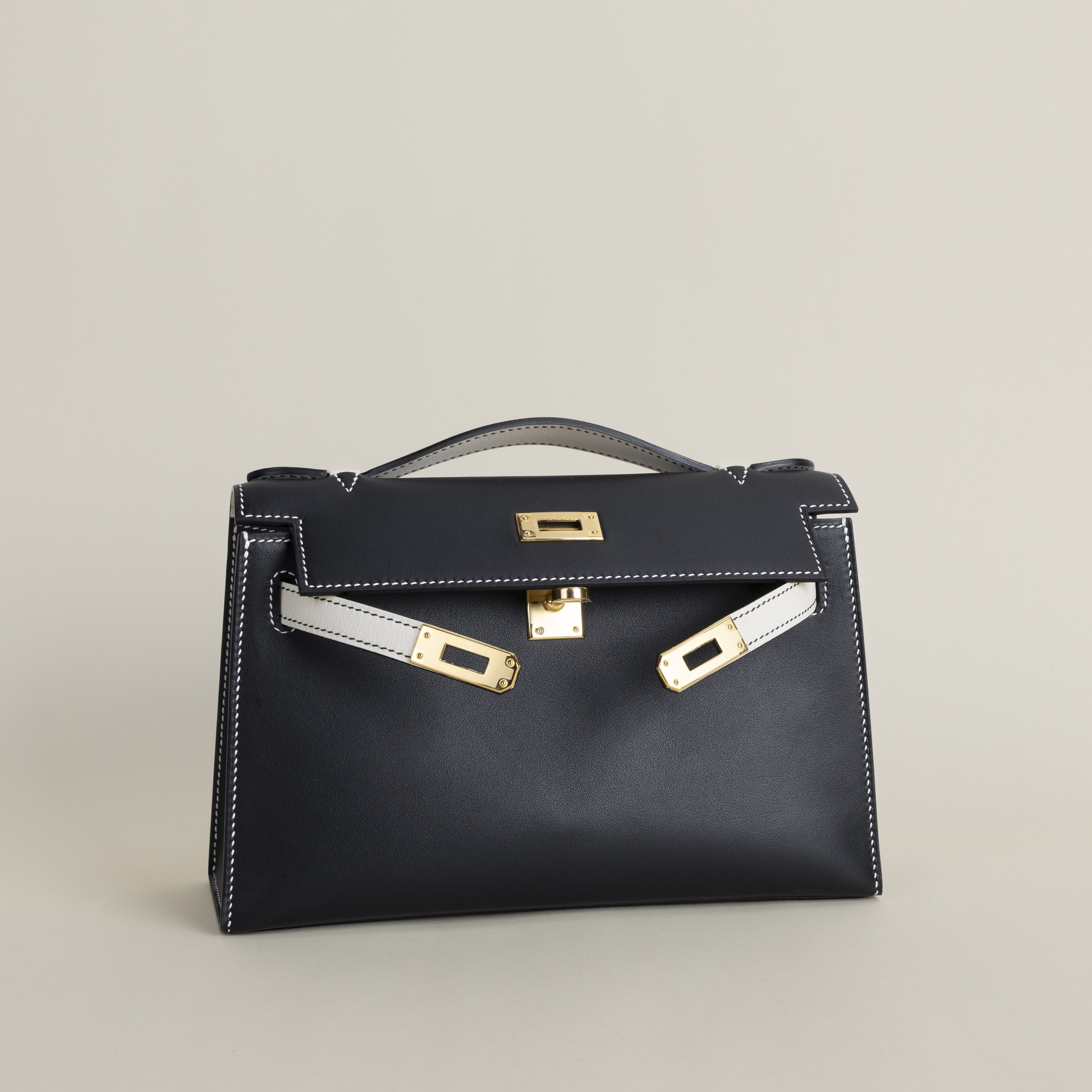 Kelly Pochette Swift 89 Noir  01 Blanc GHW