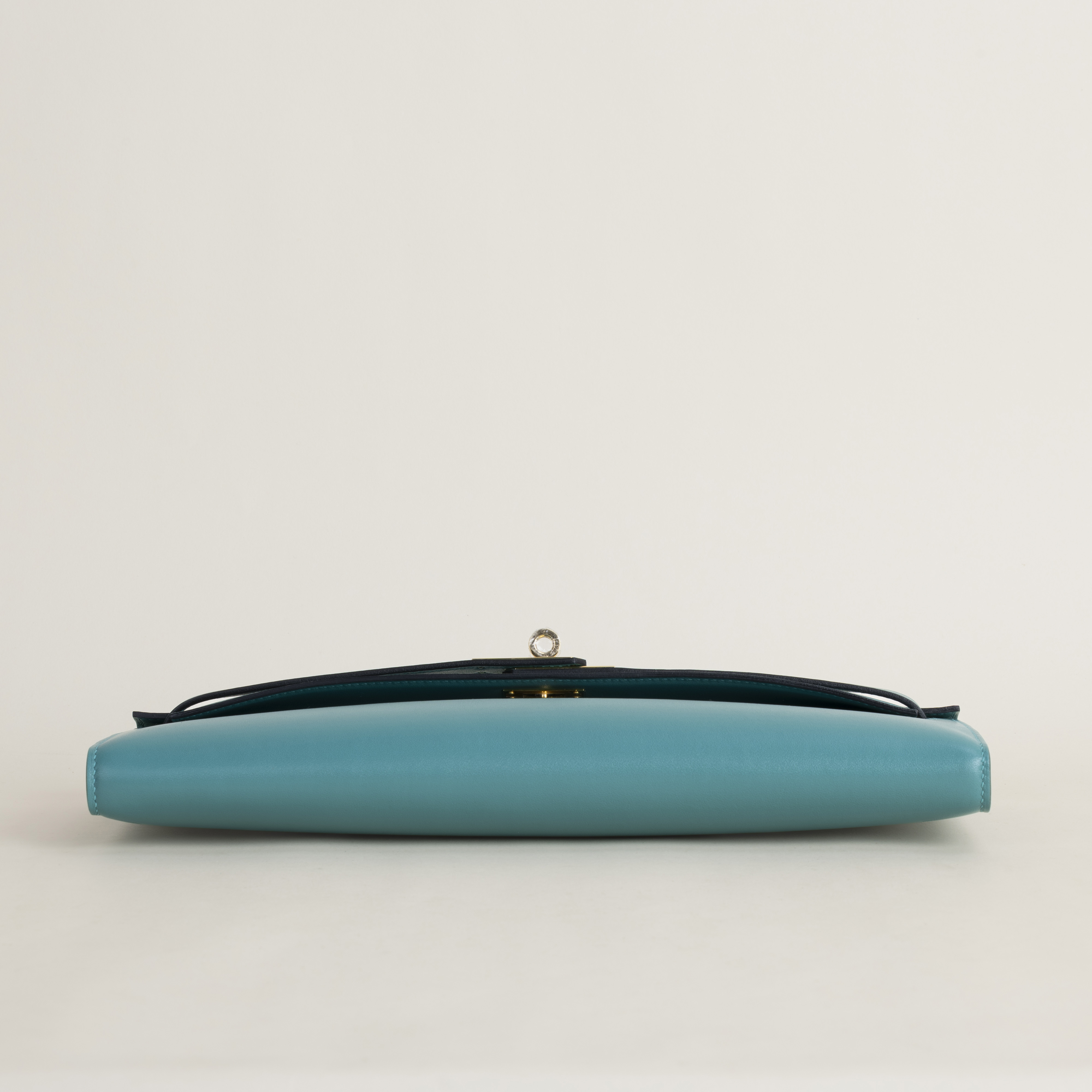 Kelly Cut Swift 7F Blue Paon GHW