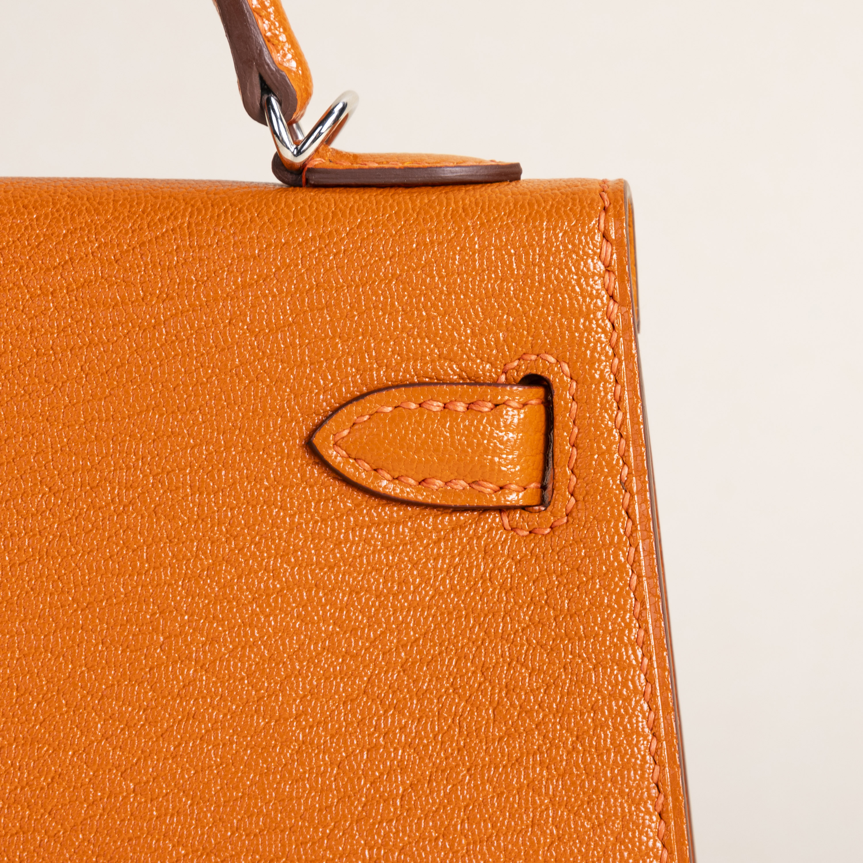 Mini kelly Chevre J9 Feu Orange PHW