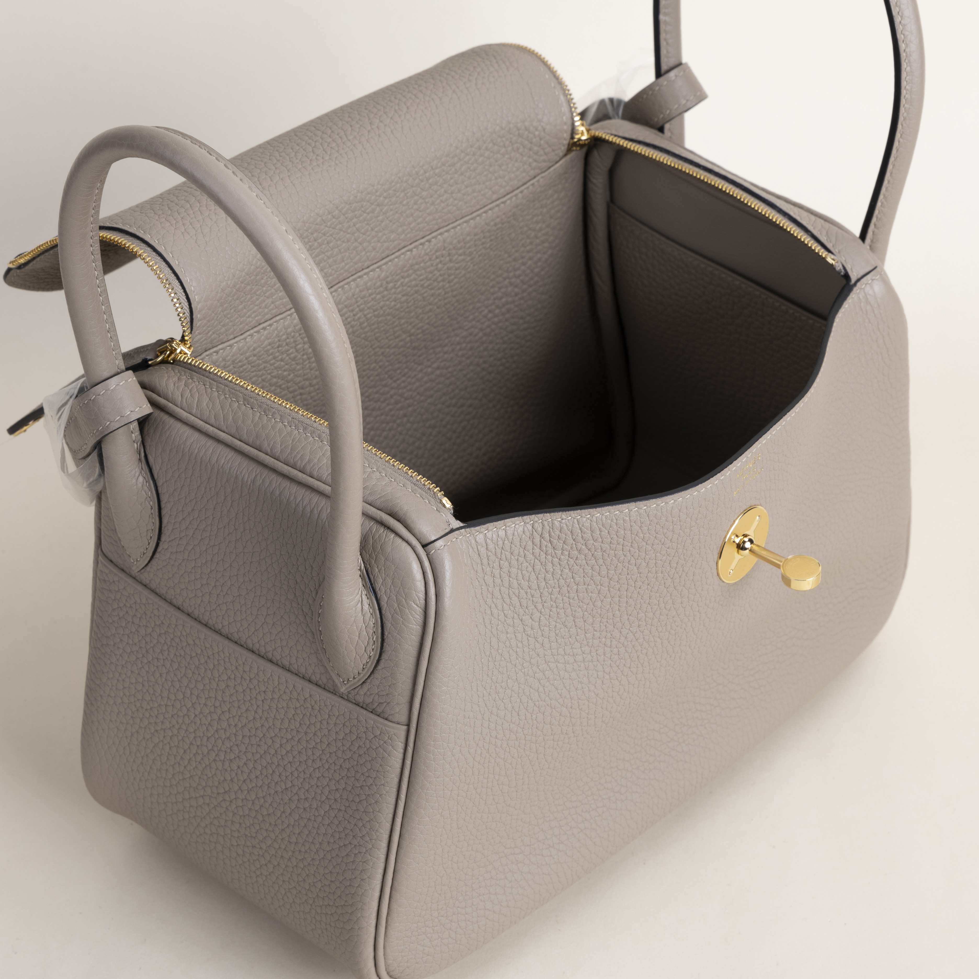 Lindy 26cm Clemence leather 81 Gris