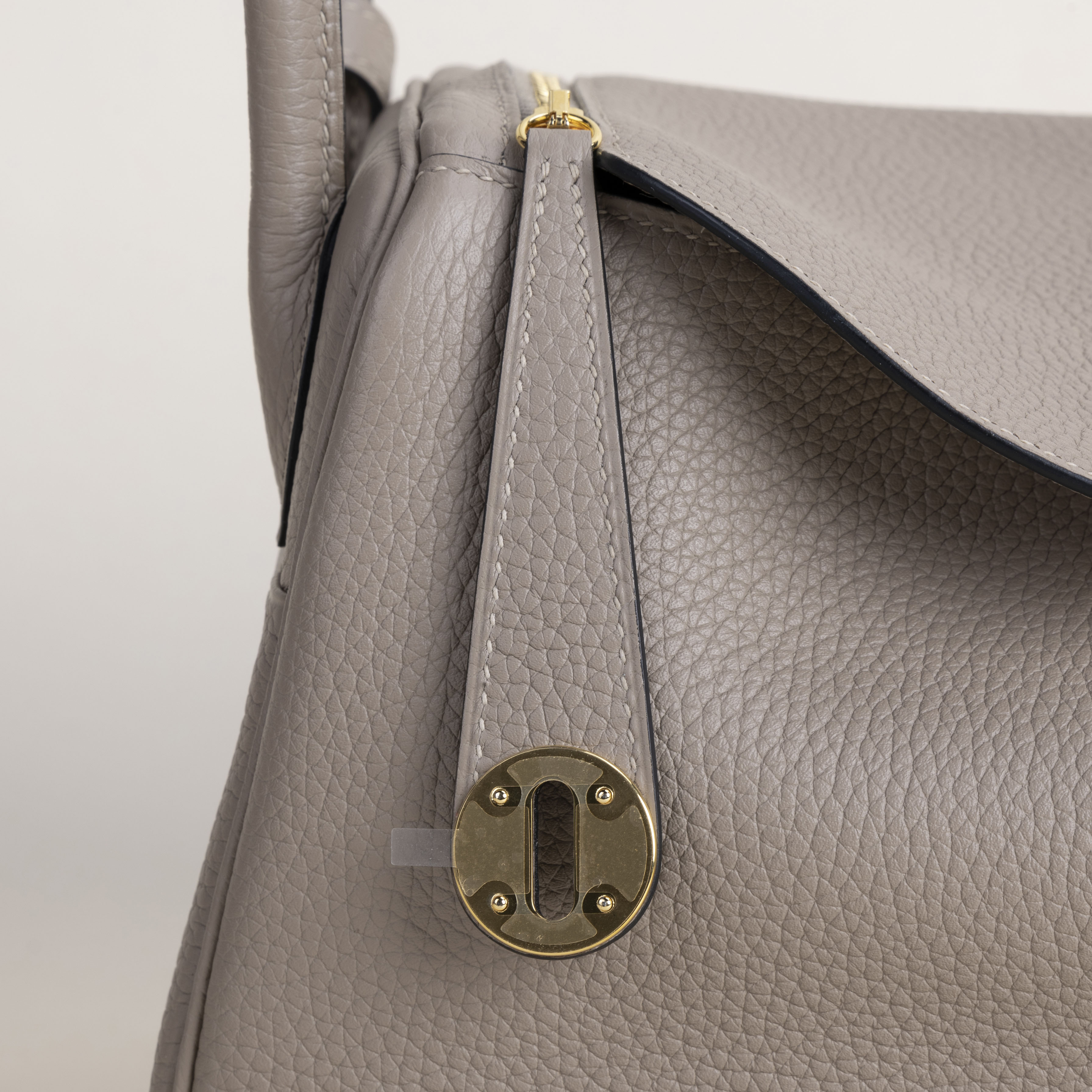 Lindy 26cm Clemence leather 81 Gris