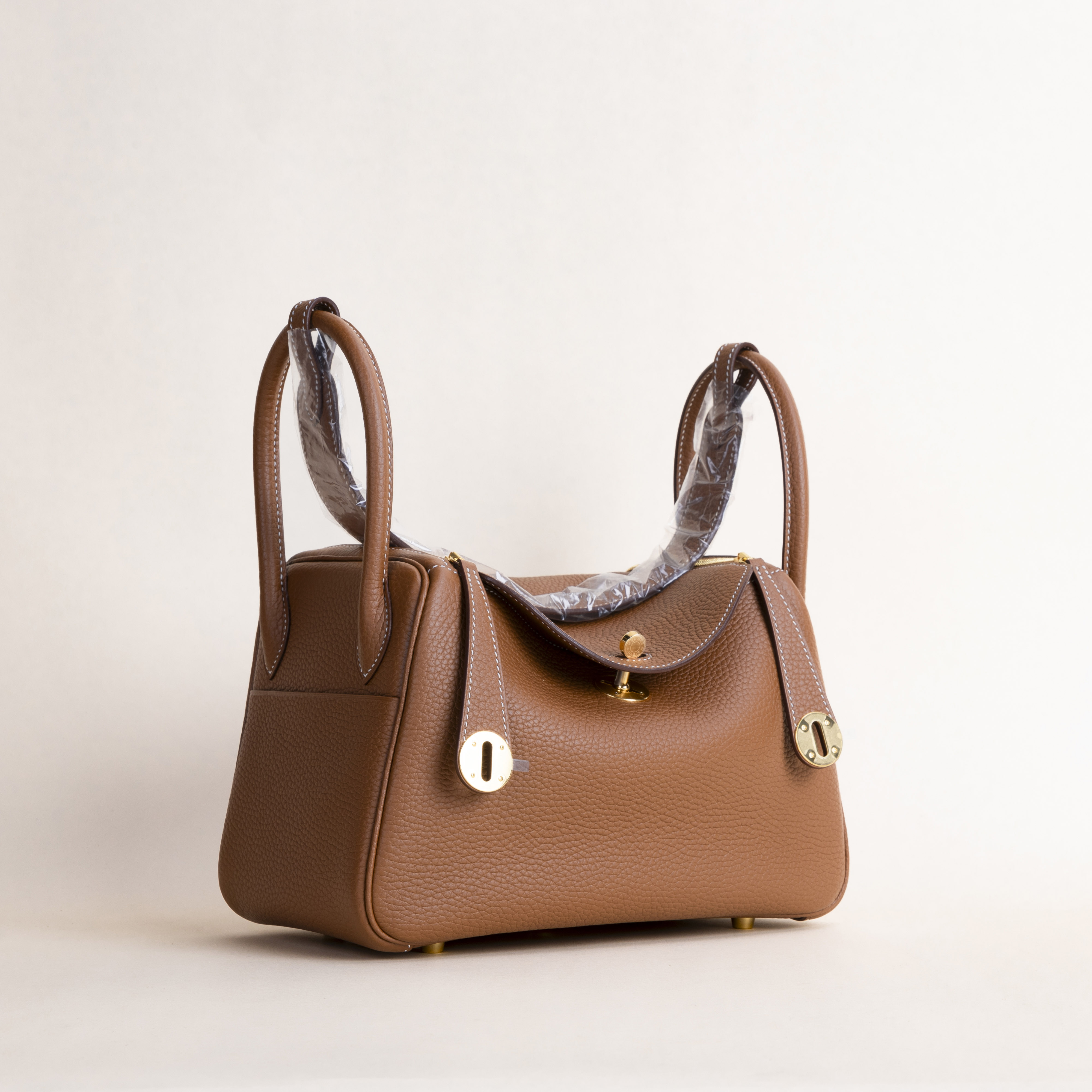 Lindy 26cm CC37 Gold Clemence leather GHW