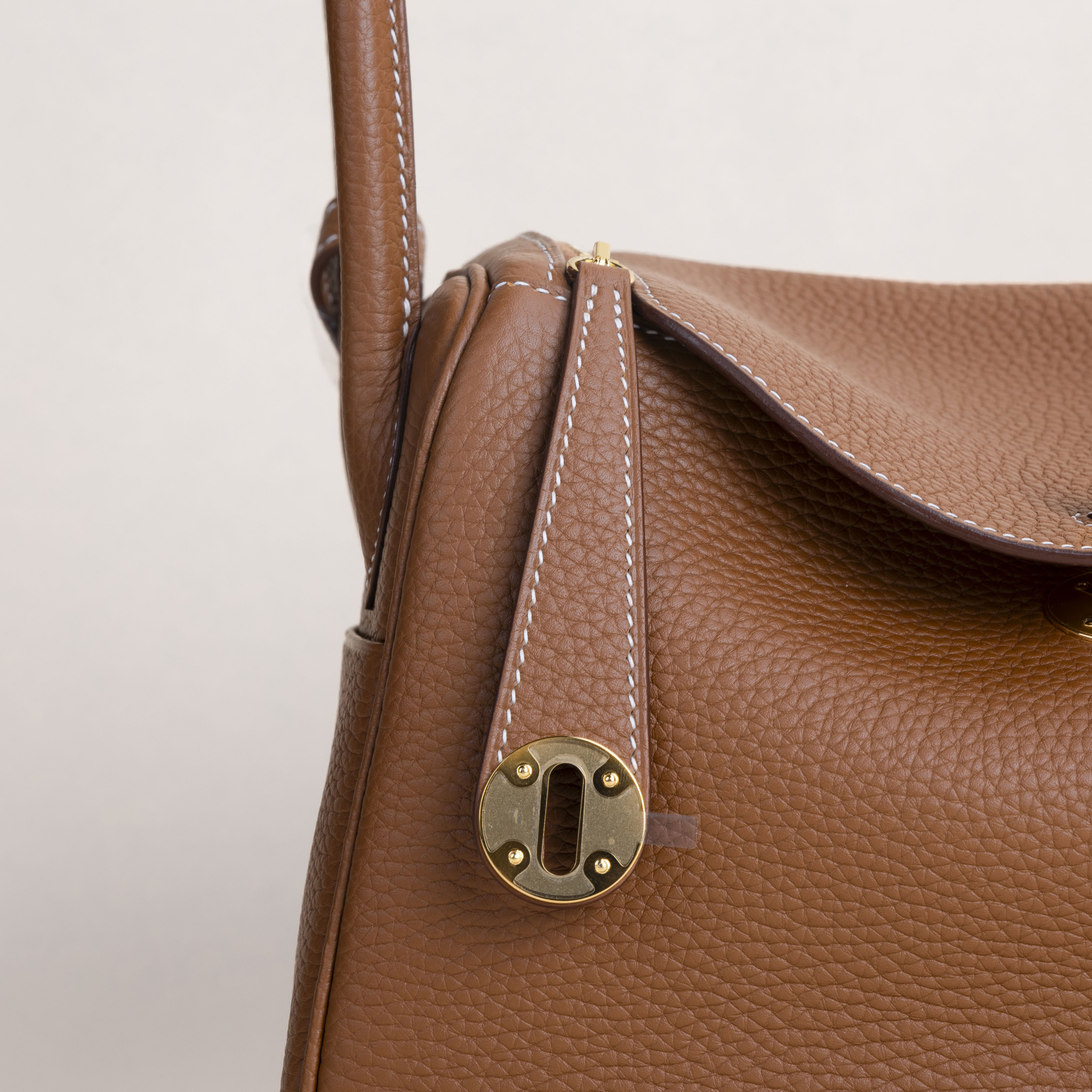 Lindy 26cm CC37 Gold Clemence leather GHW