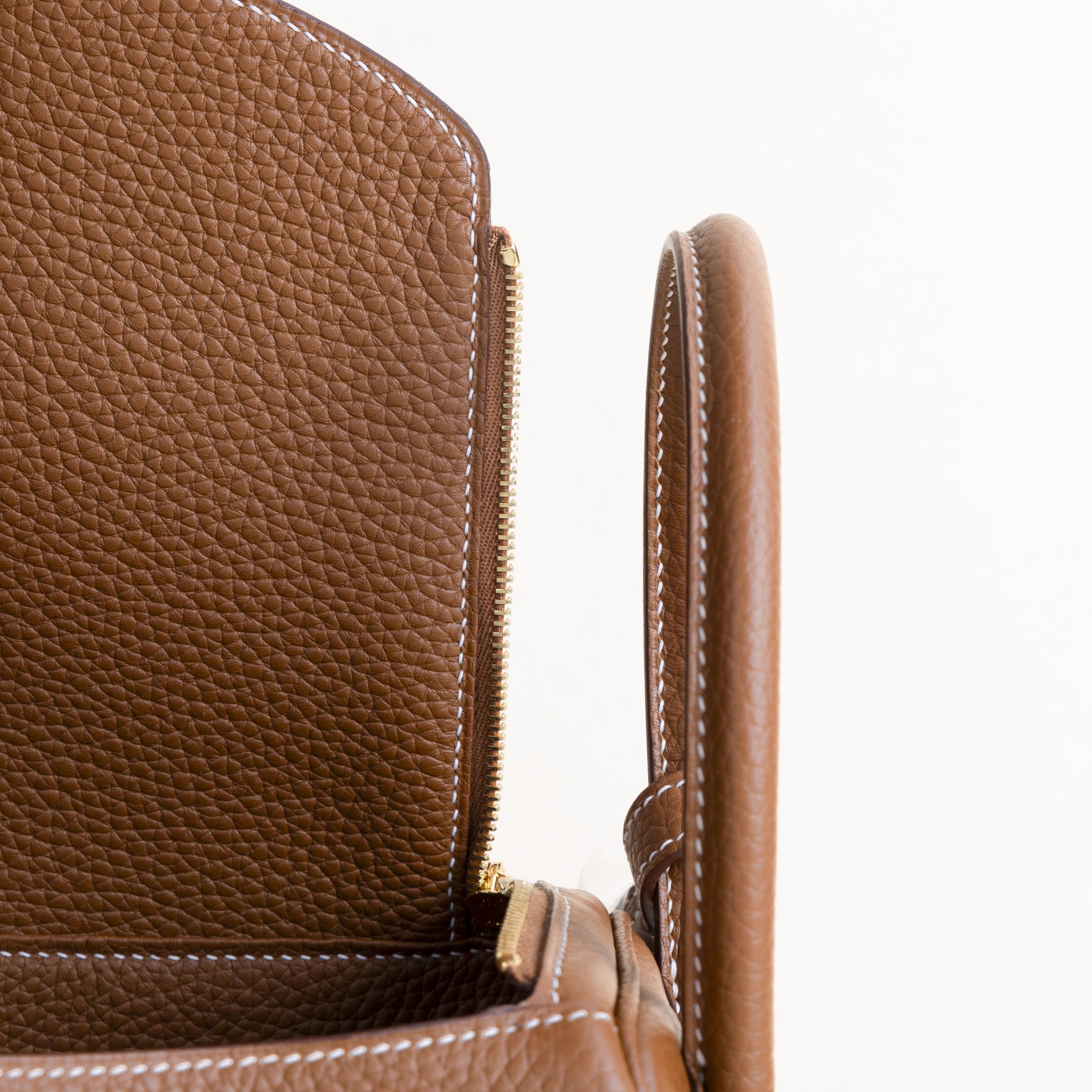 Lindy 26cm CC37 Gold Clemence leather GHW