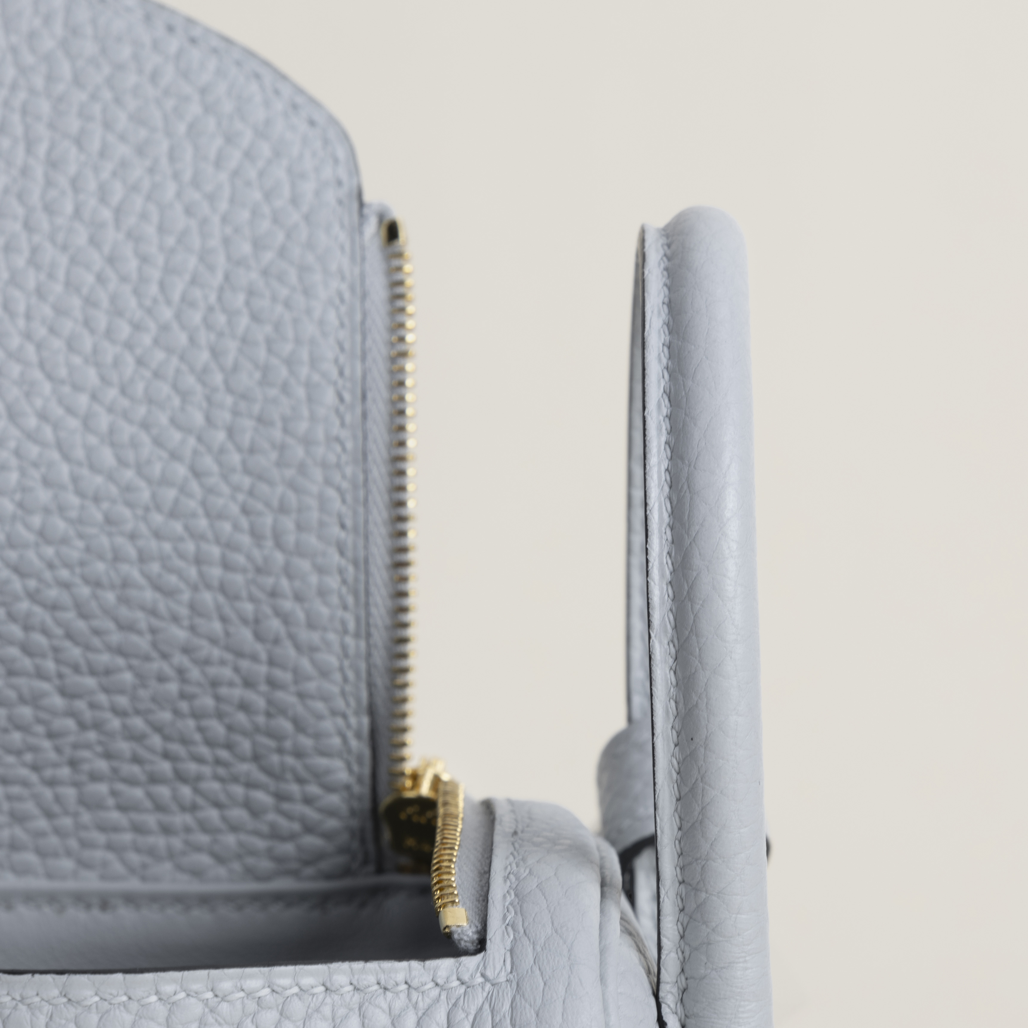 Mini Lindy Clemence leather 08 Bleu pale GHW